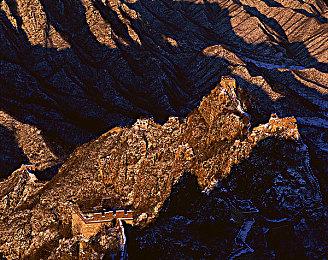 《三角战术》全球销量80万套 亚洲超20万套